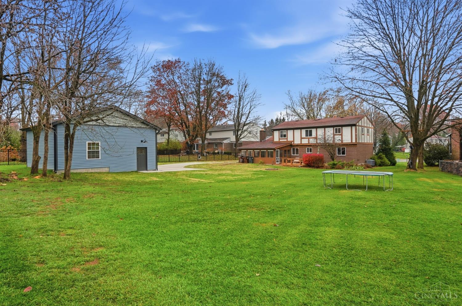 10681 Creeknoll Court