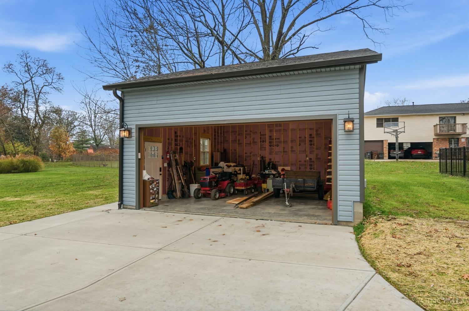 10681 Creeknoll Court