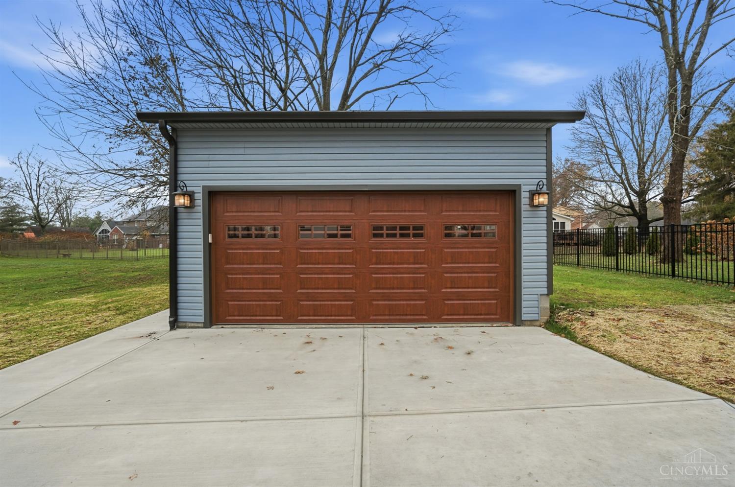 10681 Creeknoll Court