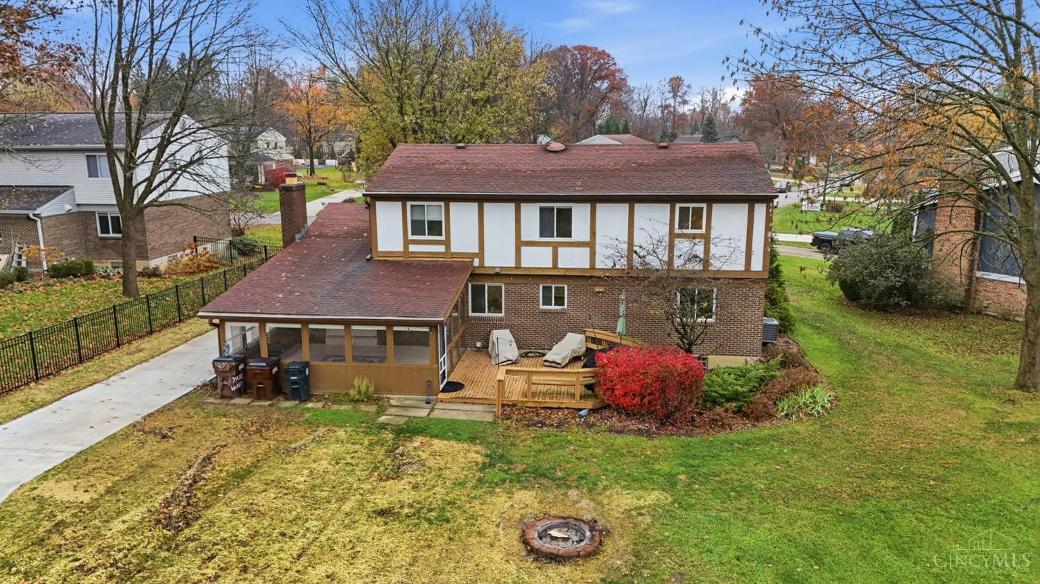 10681 Creeknoll Court