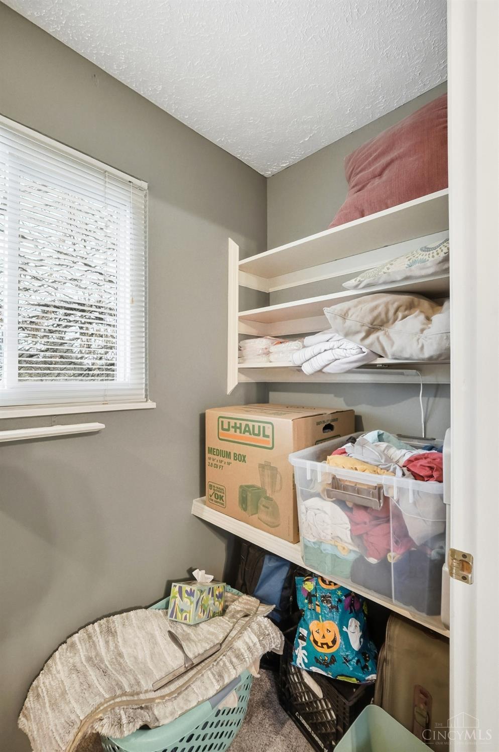 10681 Creeknoll Court