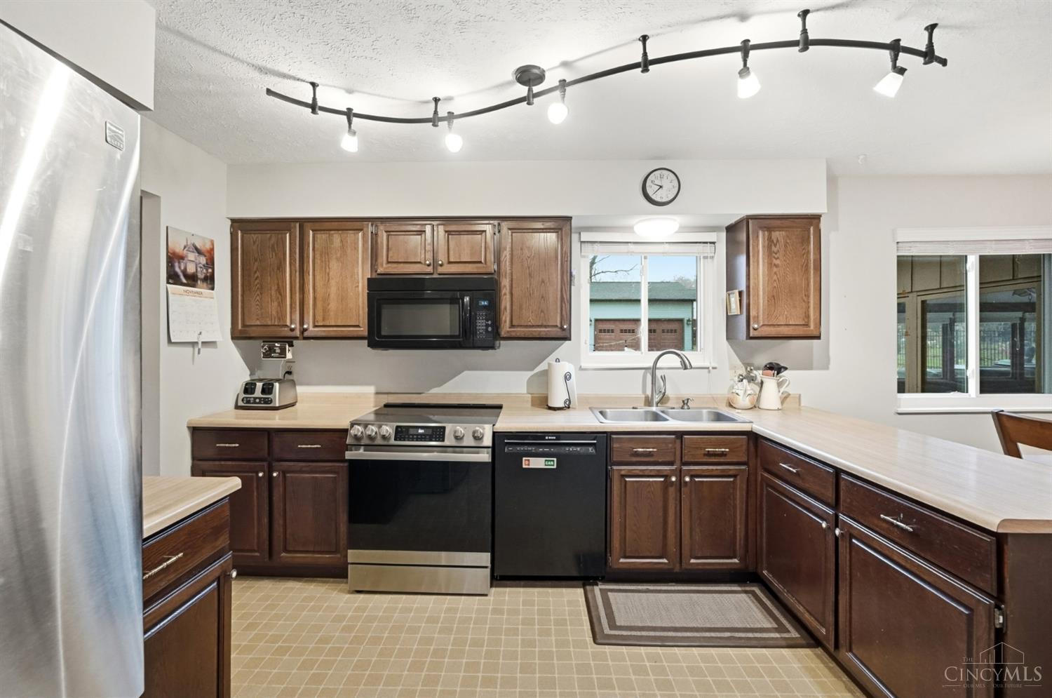 10681 Creeknoll Court