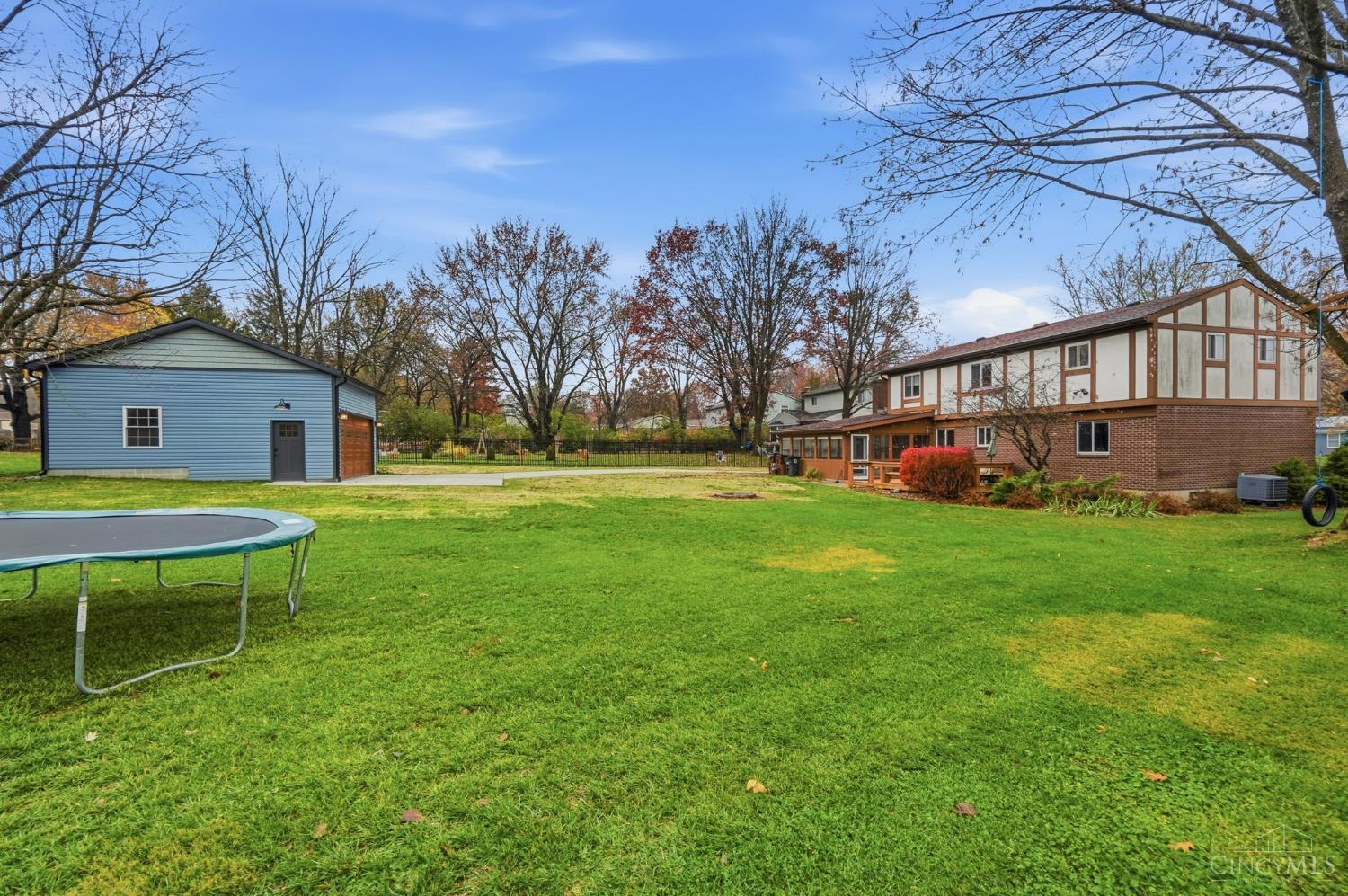 10681 Creeknoll Court