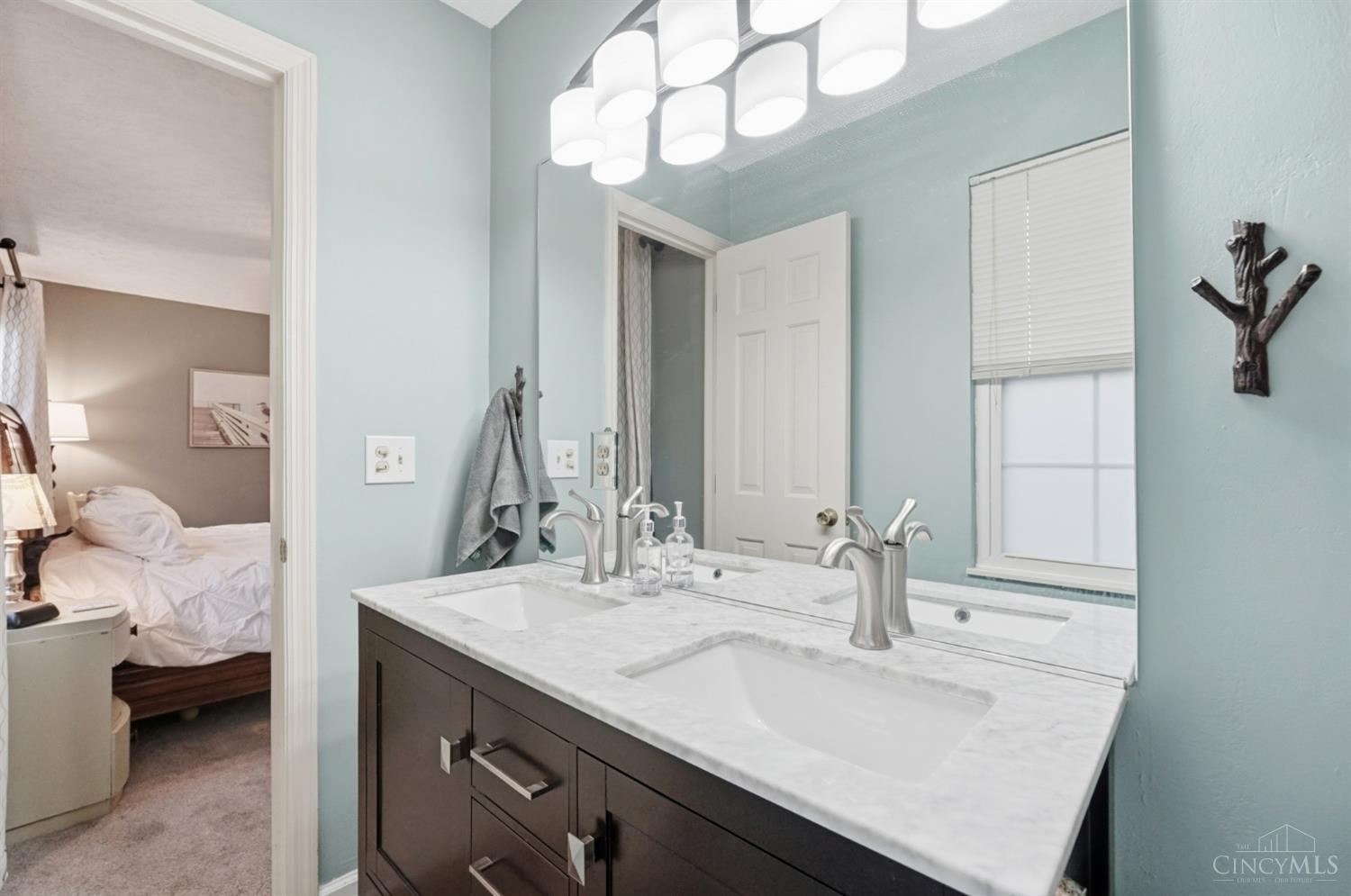 10681 Creeknoll Court