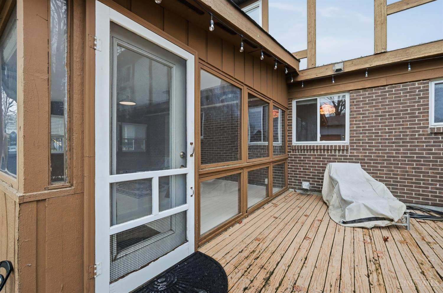 10681 Creeknoll Court