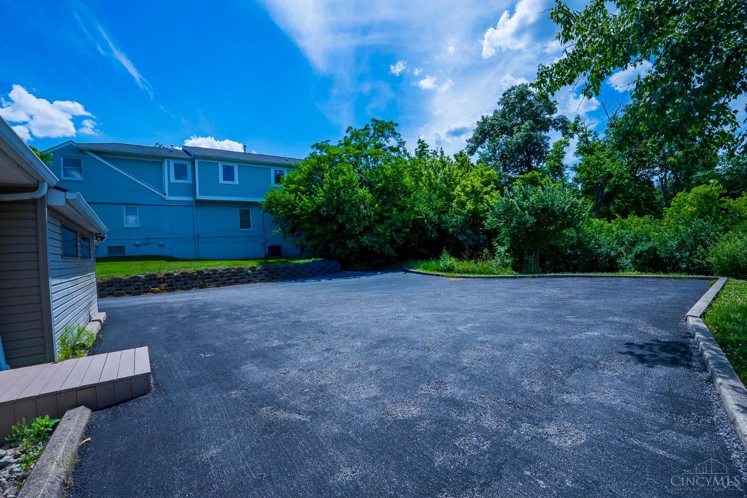 10587 Montgomery Road