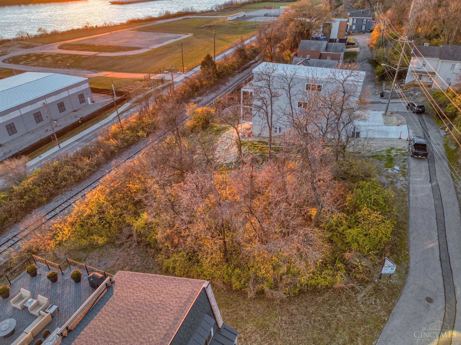 2851 Hoff Avenue