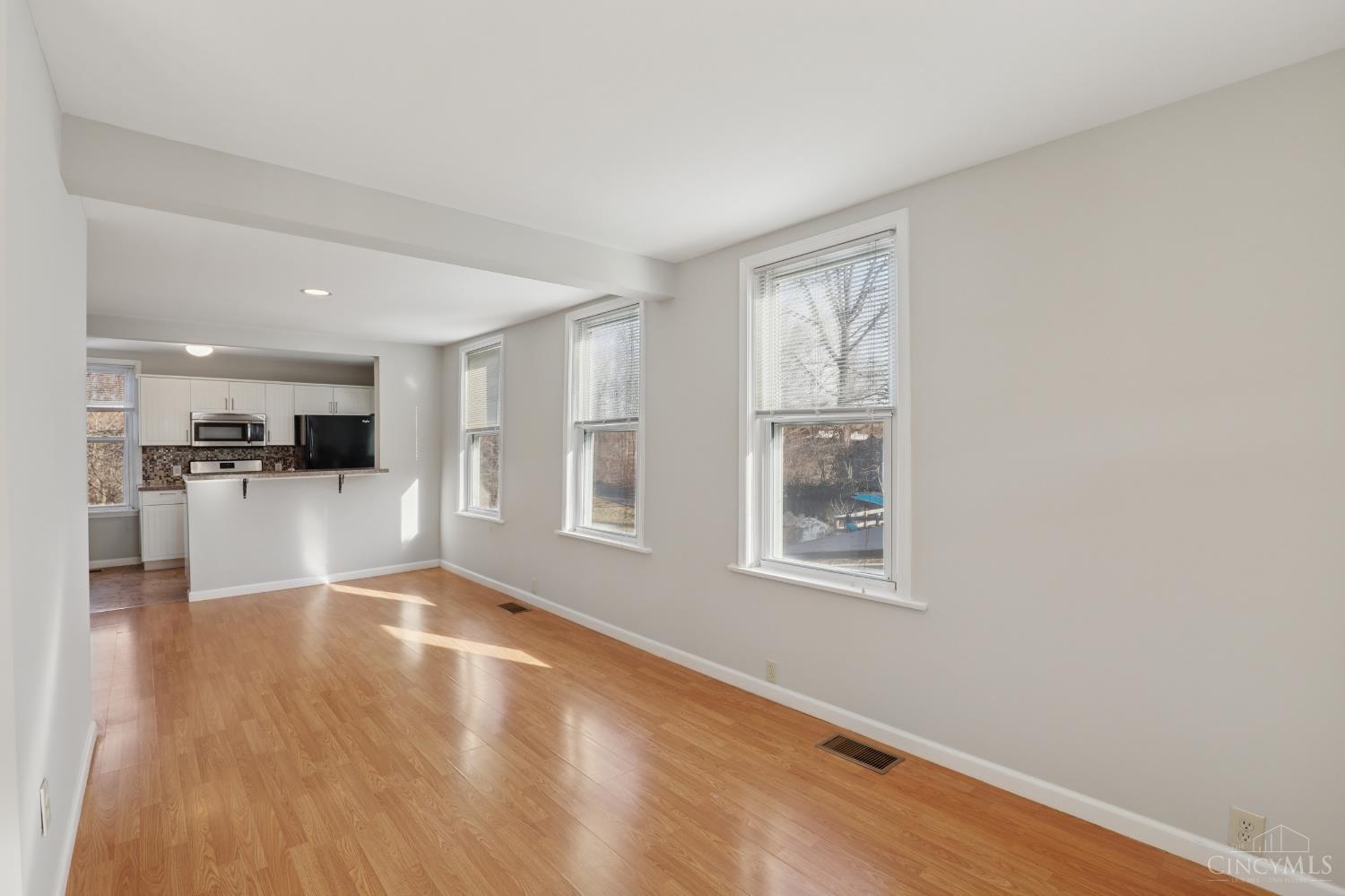 4046 Boomer Road