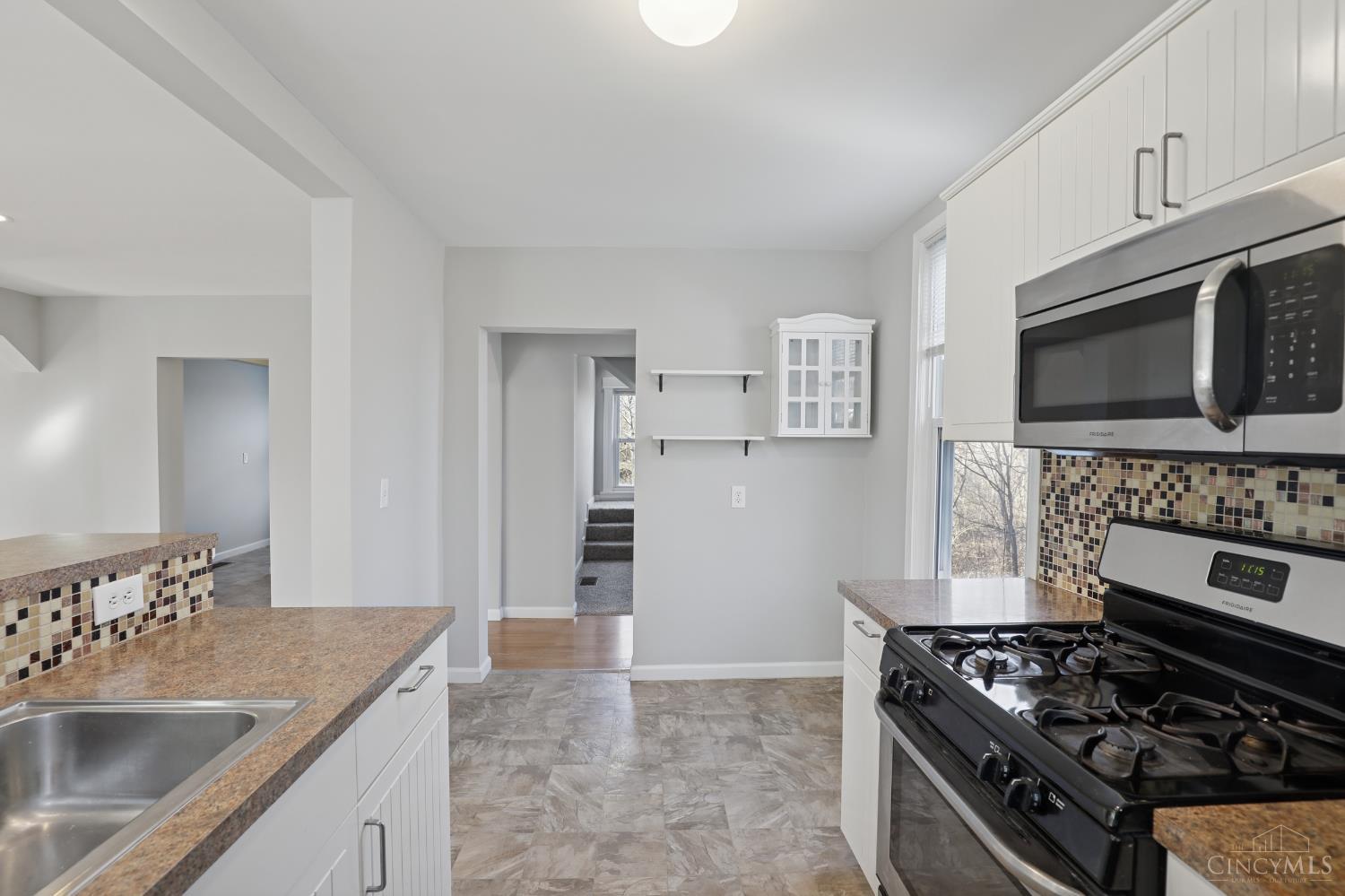 4046 Boomer Road