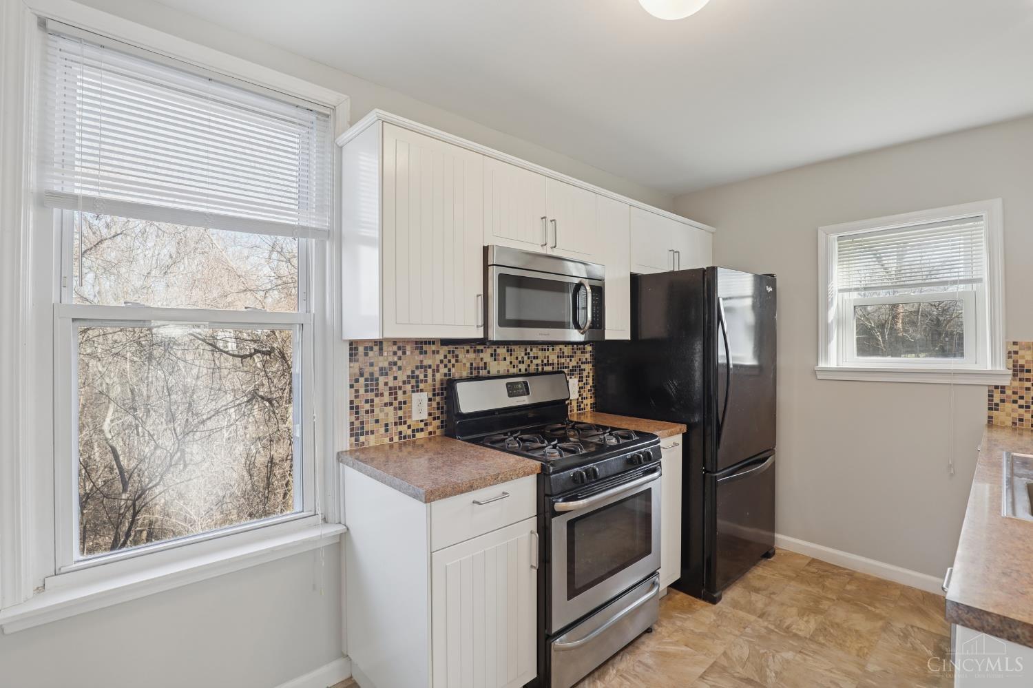 4046 Boomer Road