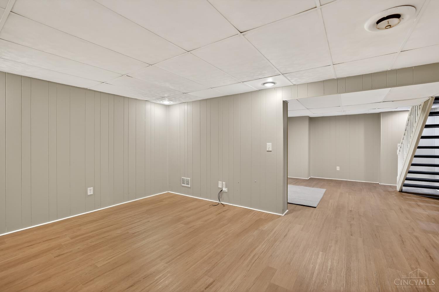 305 Bainbridge Court