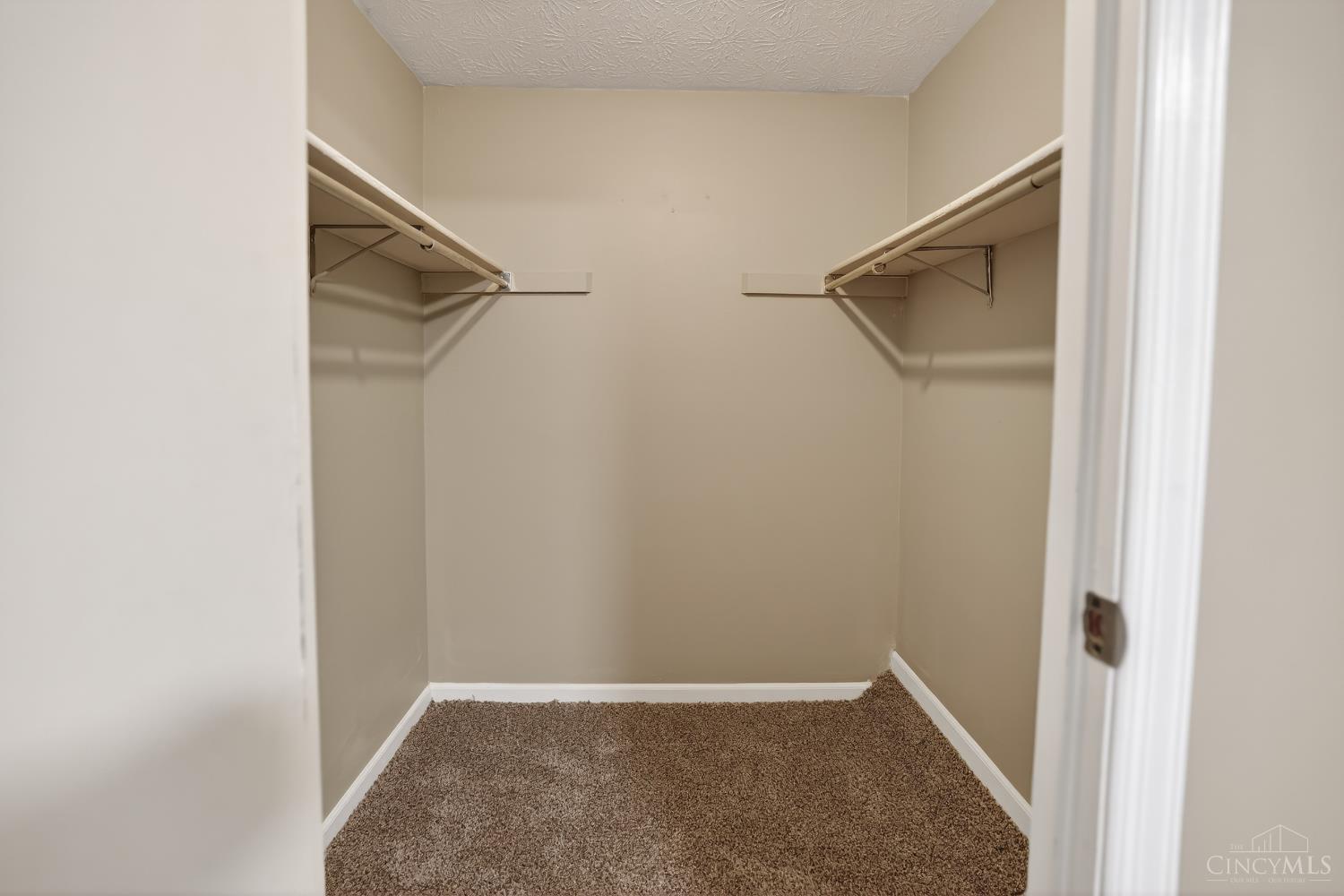 305 Bainbridge Court