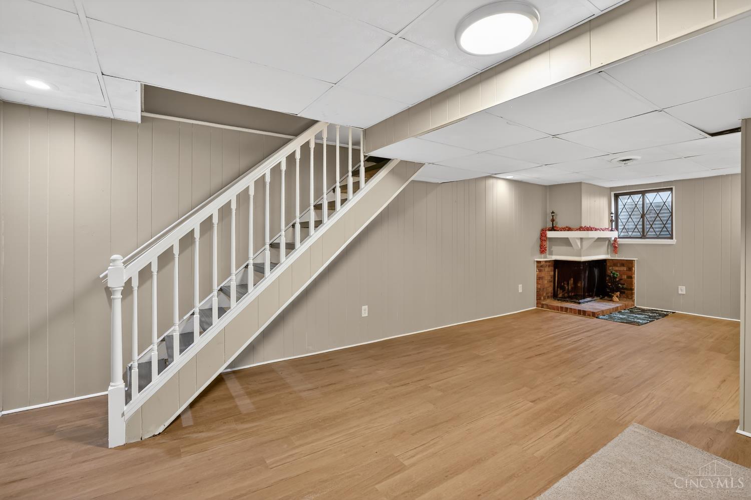 305 Bainbridge Court