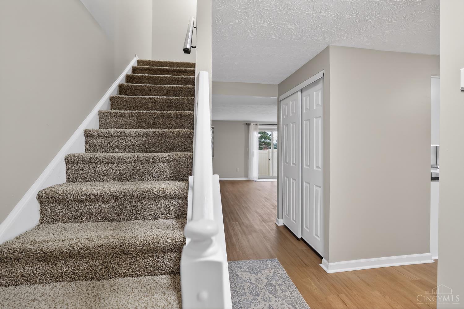 305 Bainbridge Court