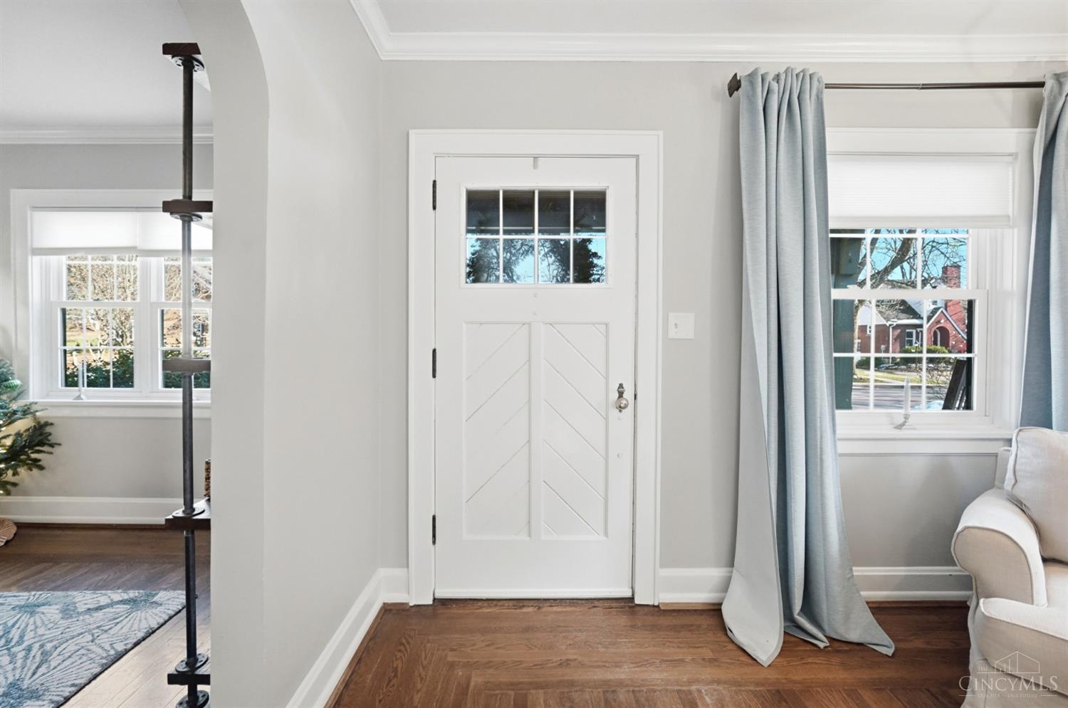 3845 Indianview Avenue