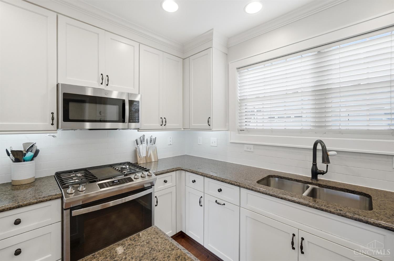 3845 Indianview Avenue