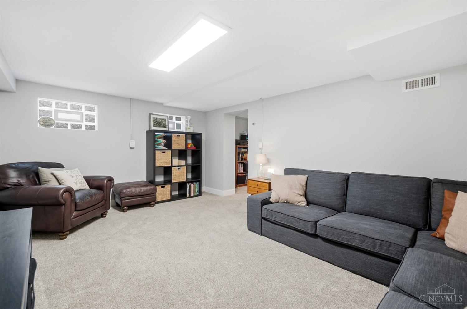 3845 Indianview Avenue