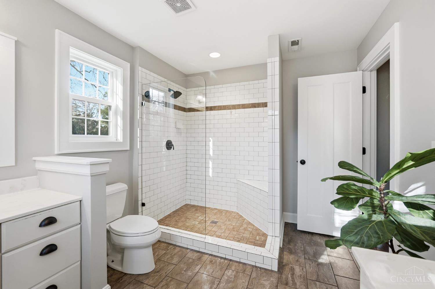 3845 Indianview Avenue