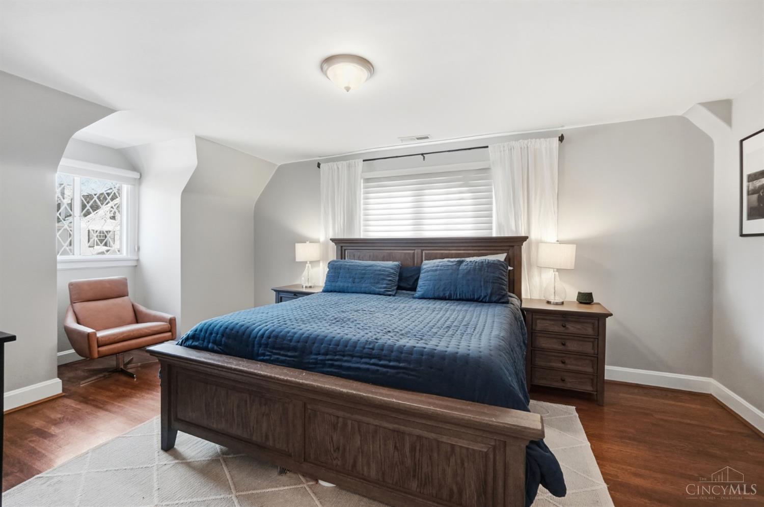 3845 Indianview Avenue