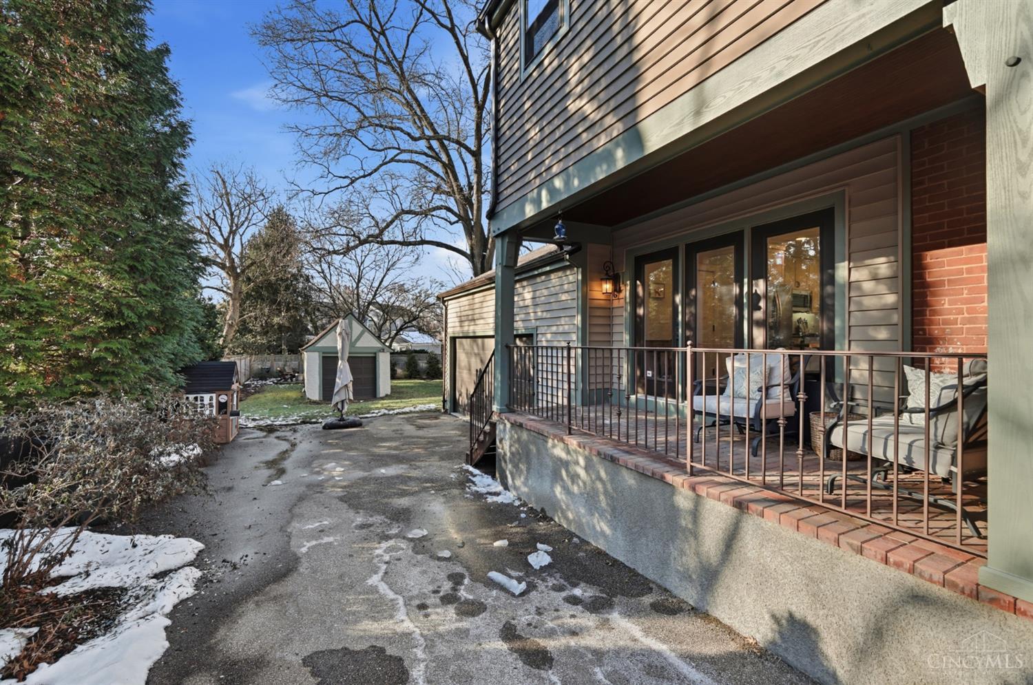 3845 Indianview Avenue