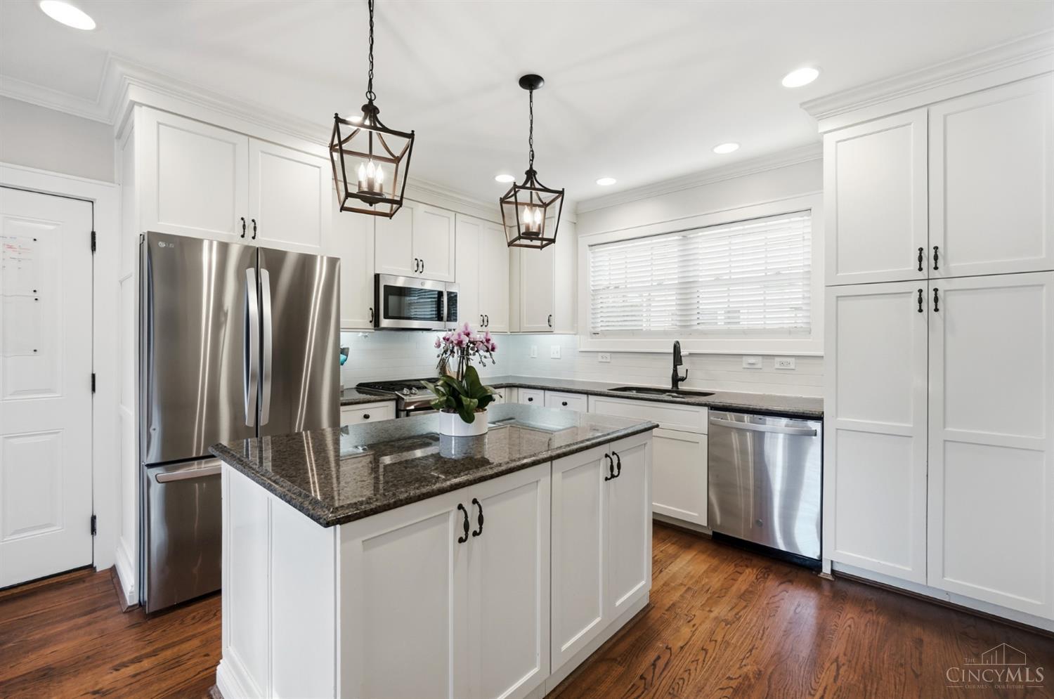 3845 Indianview Avenue