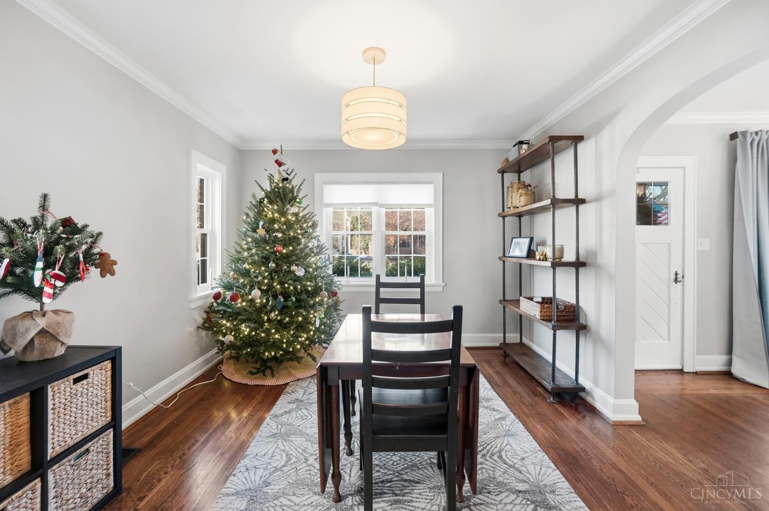 3845 Indianview Avenue