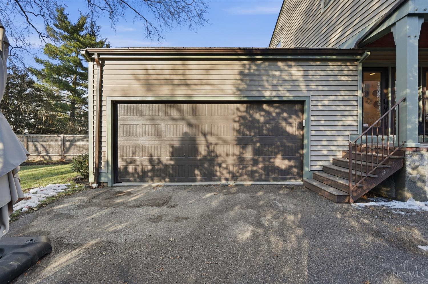 3845 Indianview Avenue