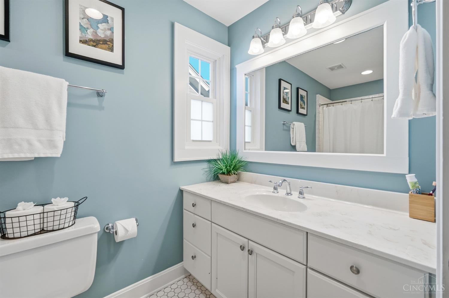 3845 Indianview Avenue