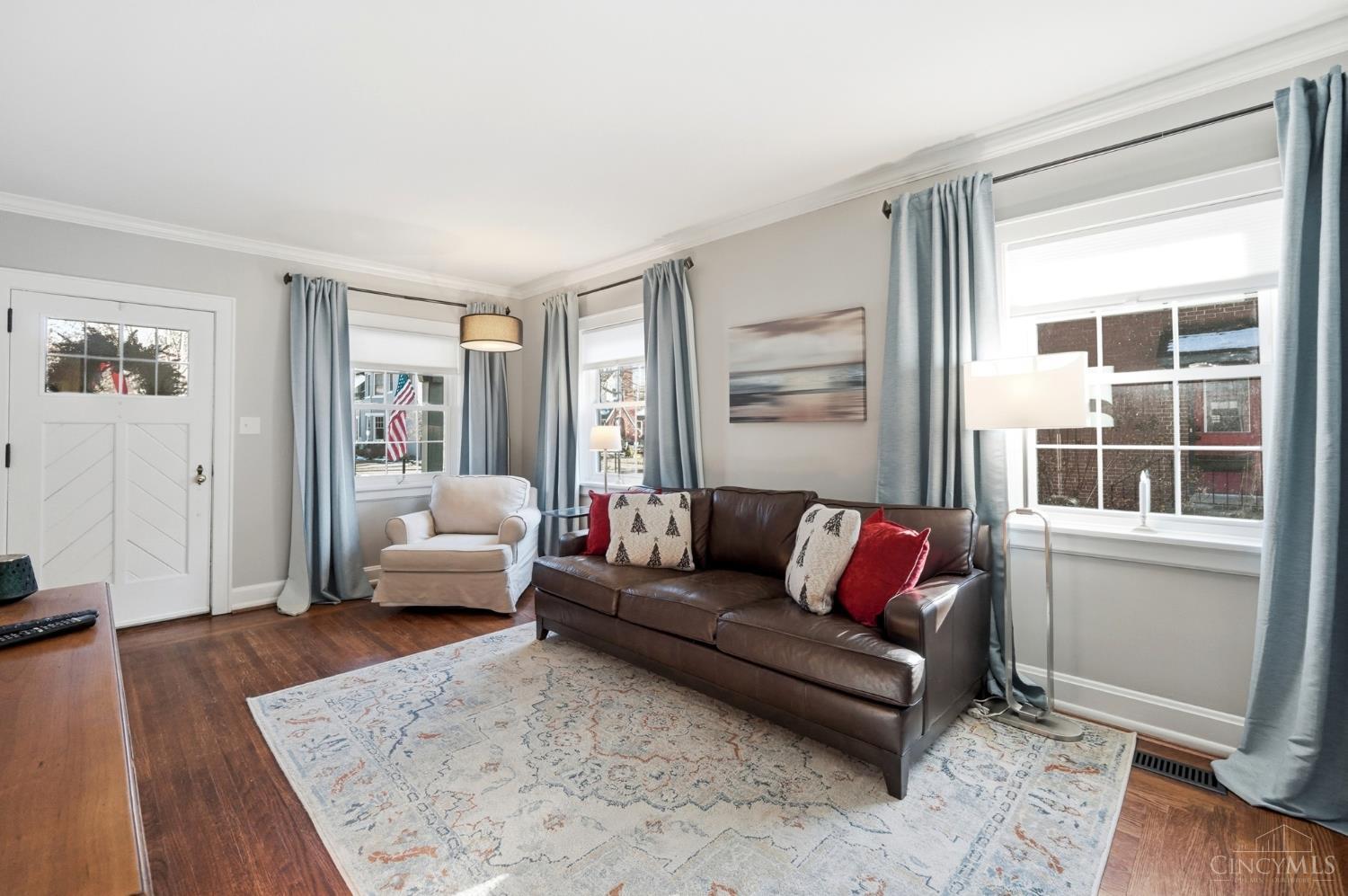 3845 Indianview Avenue