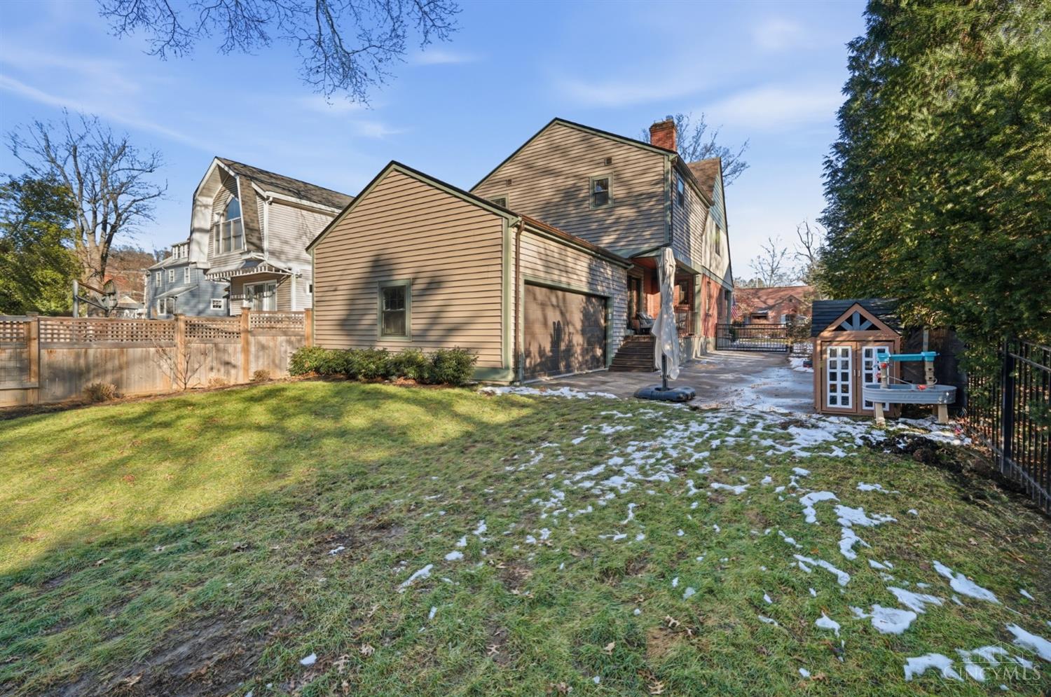 3845 Indianview Avenue