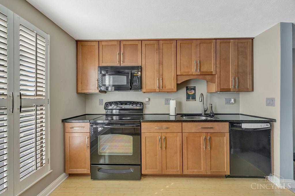 104 Fox Hollow Court