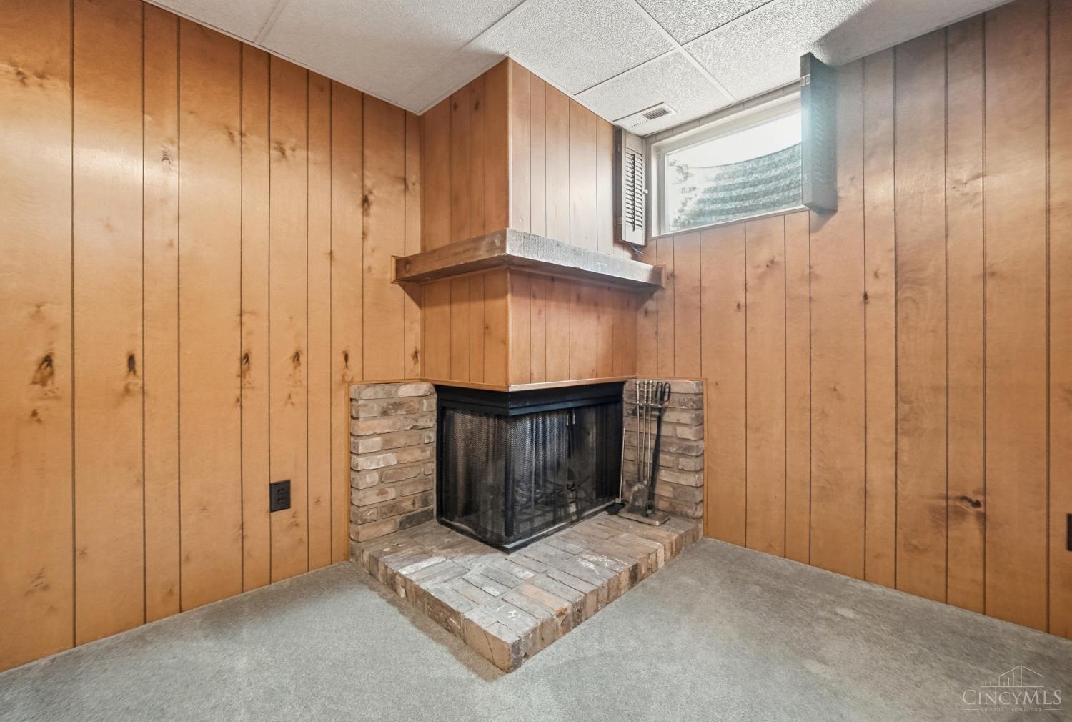 1012 Stratford Court