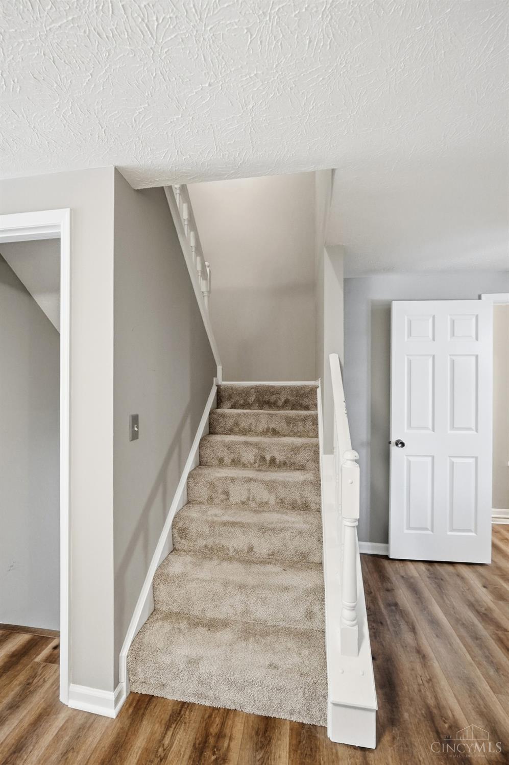 1012 Stratford Court