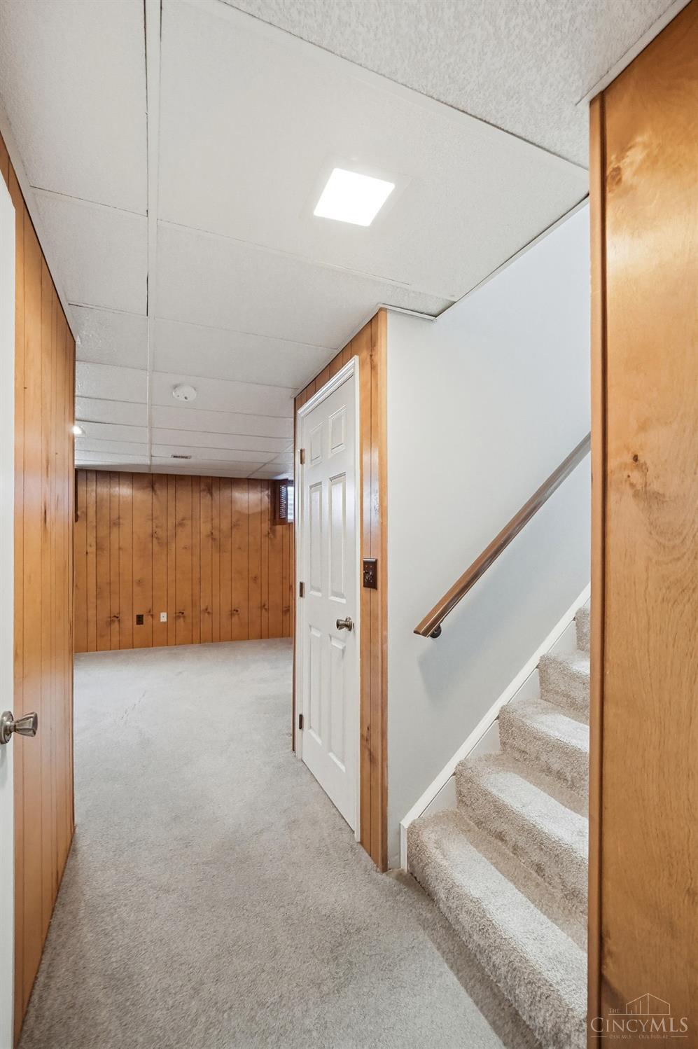 1012 Stratford Court