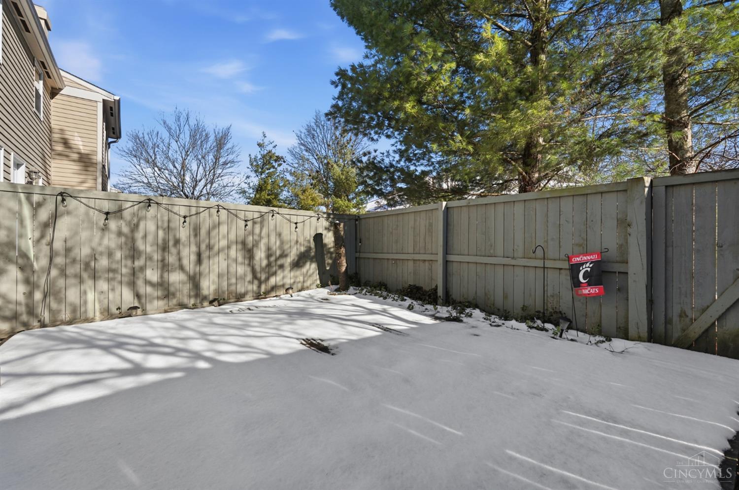 1012 Stratford Court