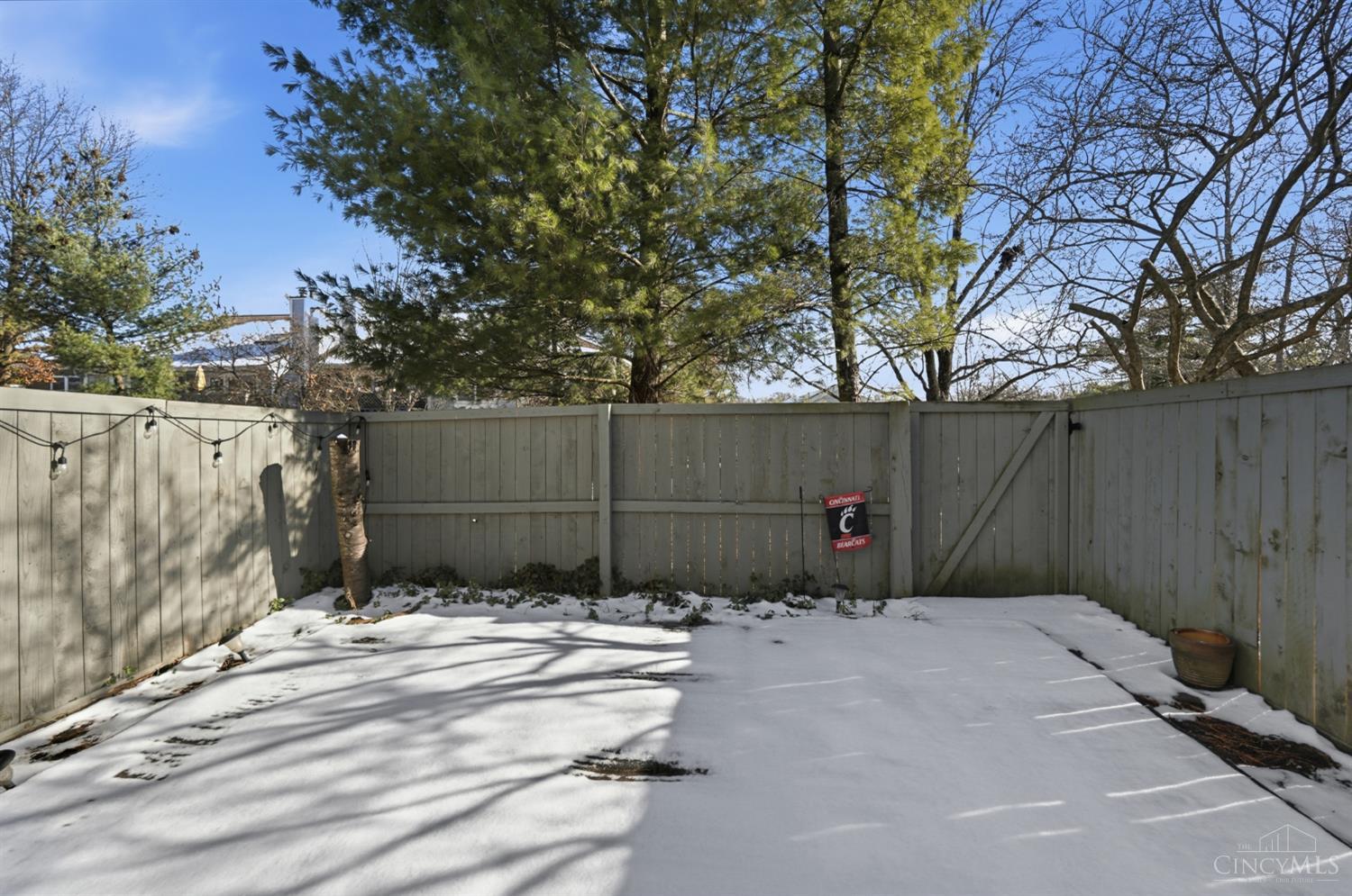 1012 Stratford Court