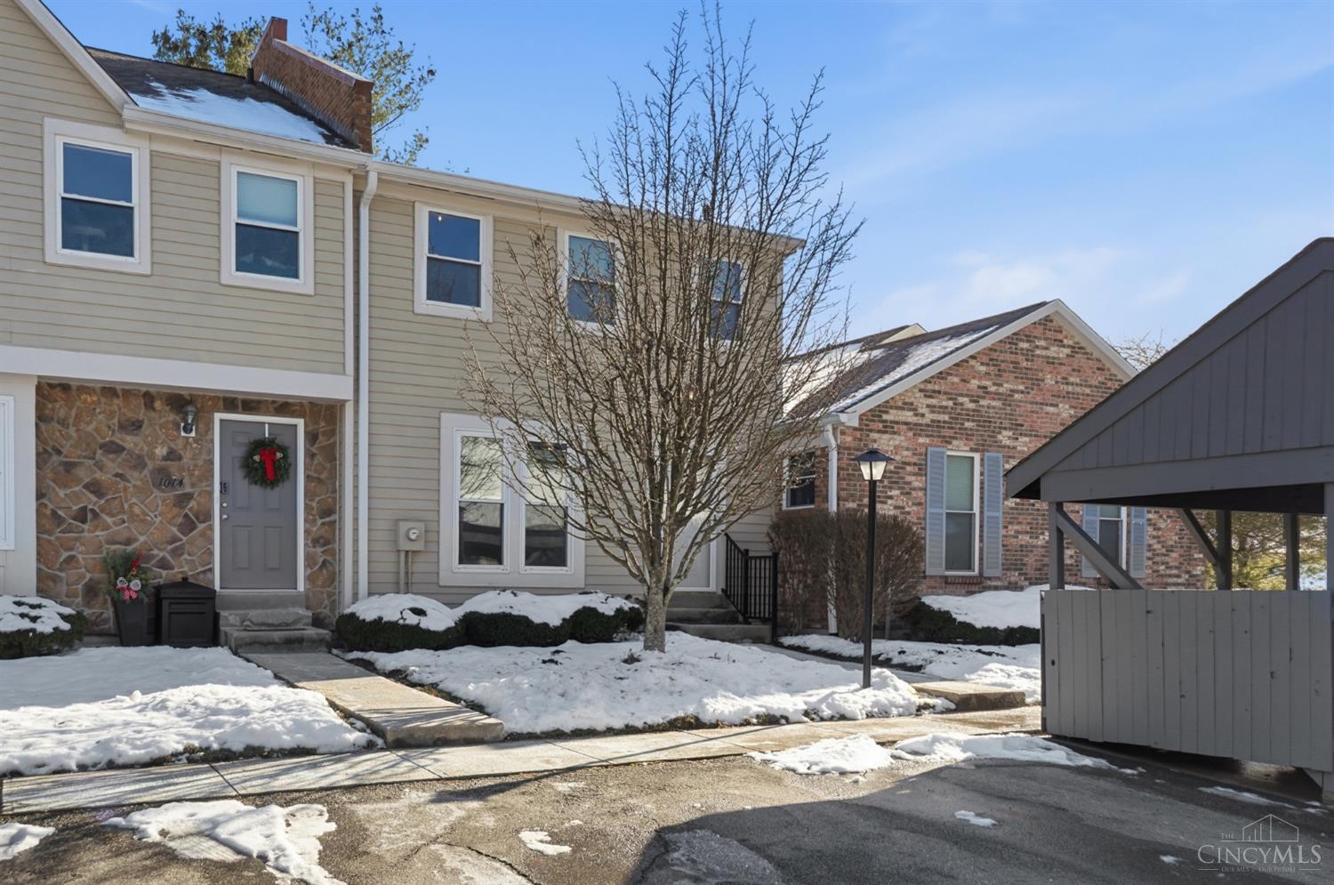 1012 Stratford Court