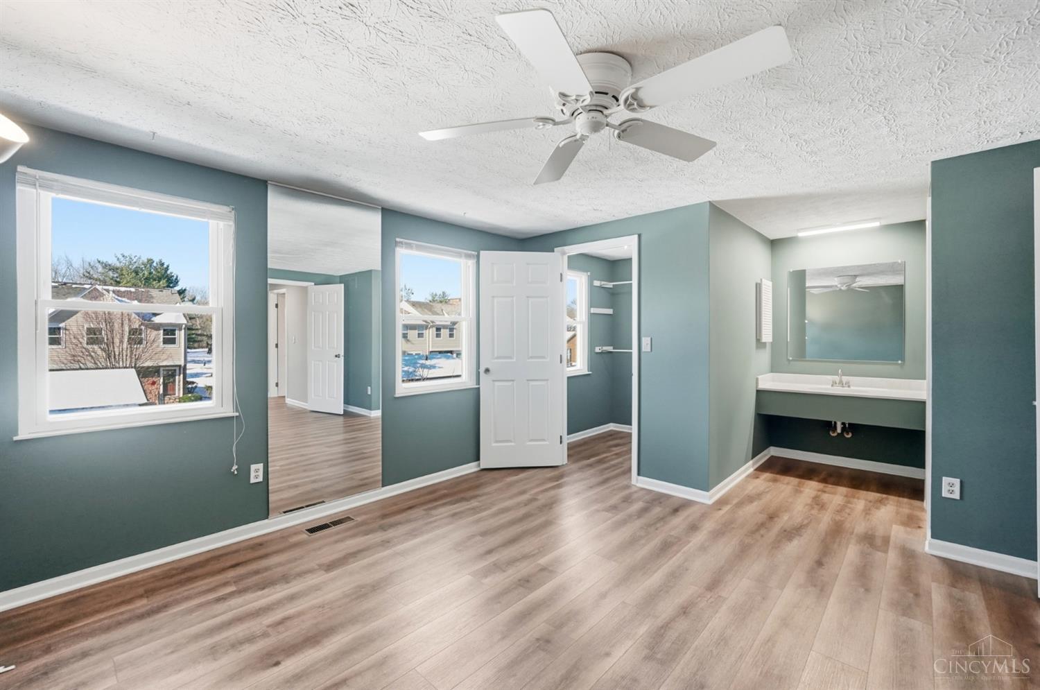 1012 Stratford Court