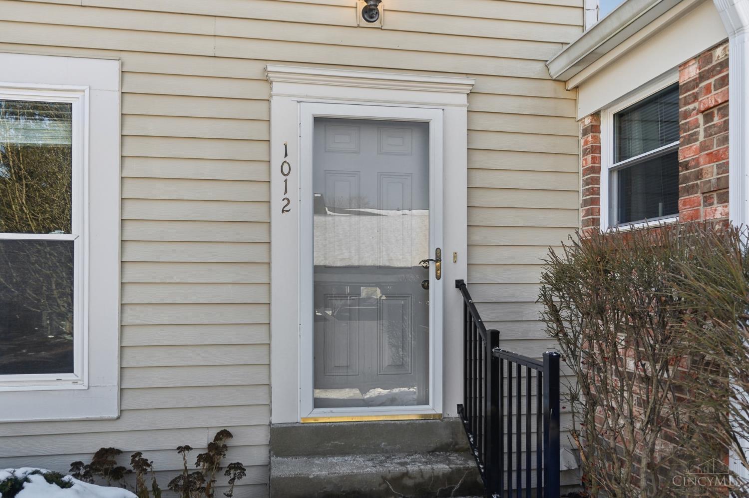 1012 Stratford Court