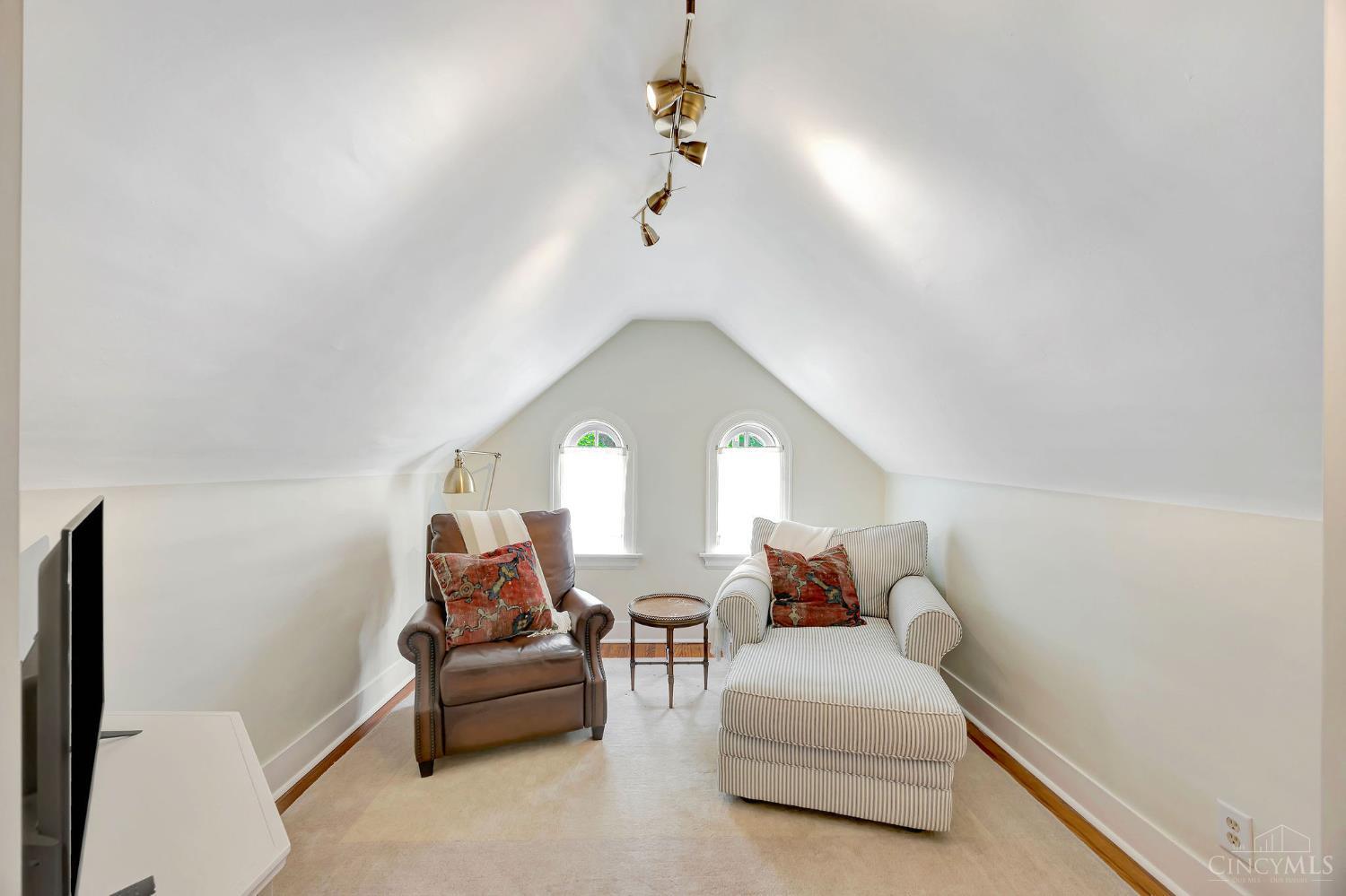 5827 Lester Road