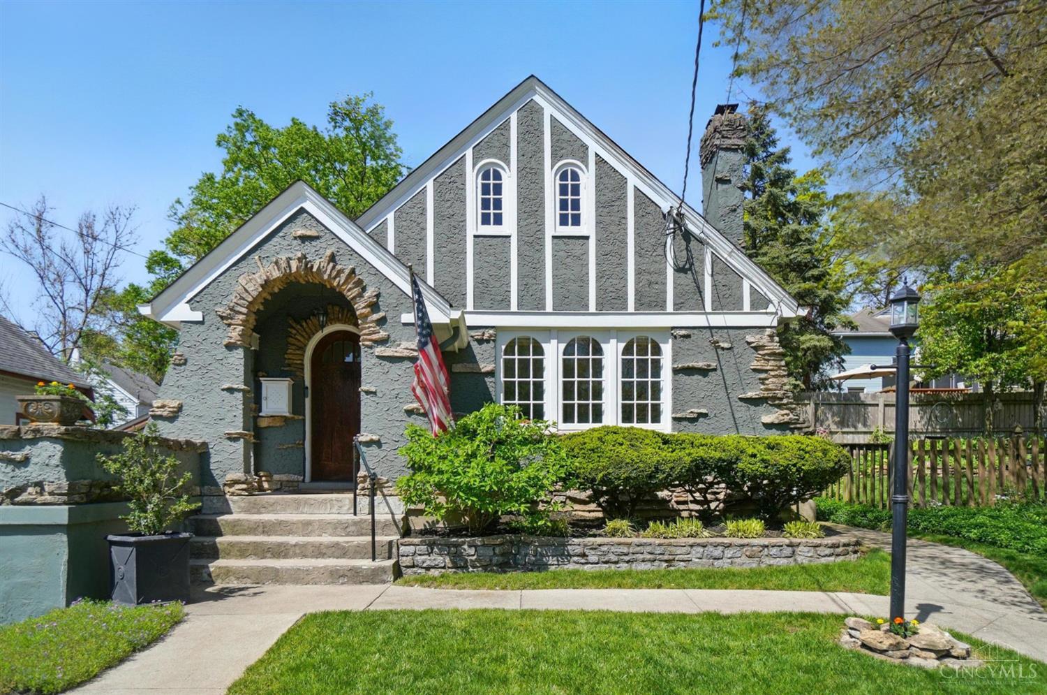 5827 Lester Road