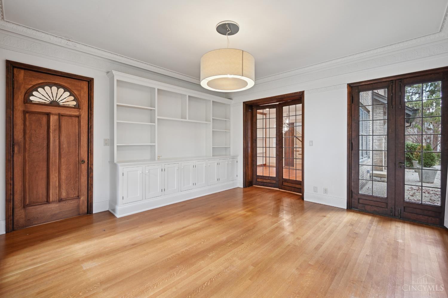 4061 Beechwood Avenue