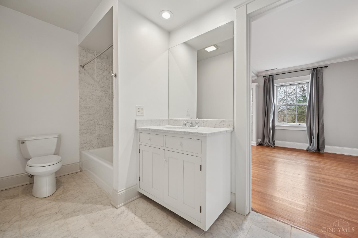 4061 Beechwood Avenue