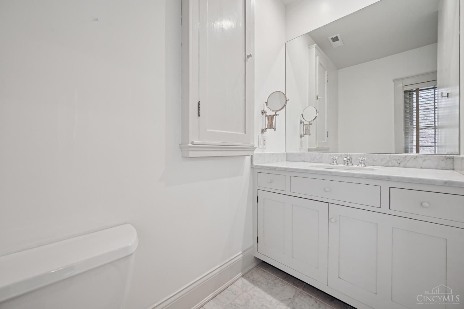 4061 Beechwood Avenue