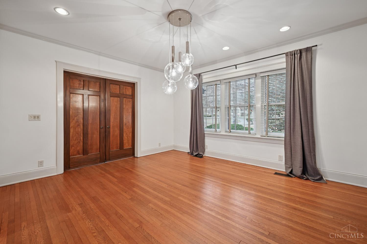 4061 Beechwood Avenue