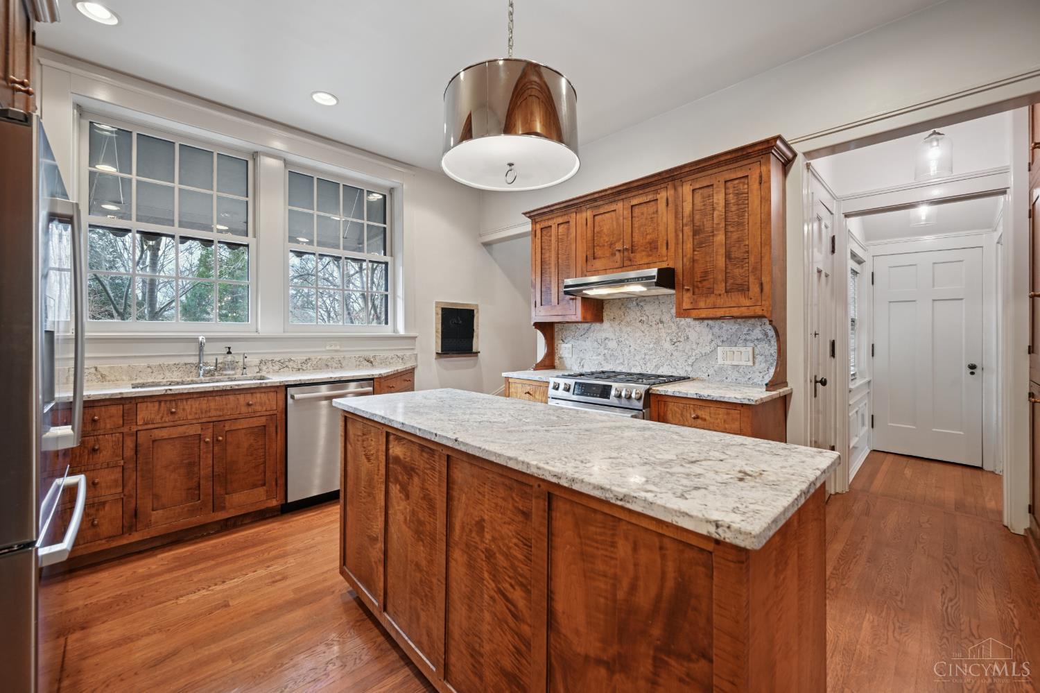 4061 Beechwood Avenue