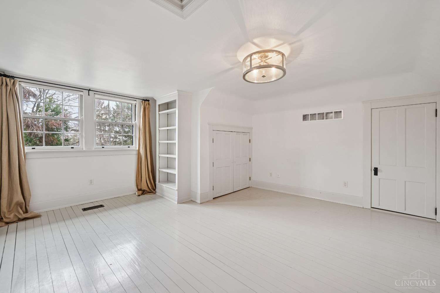 4061 Beechwood Avenue