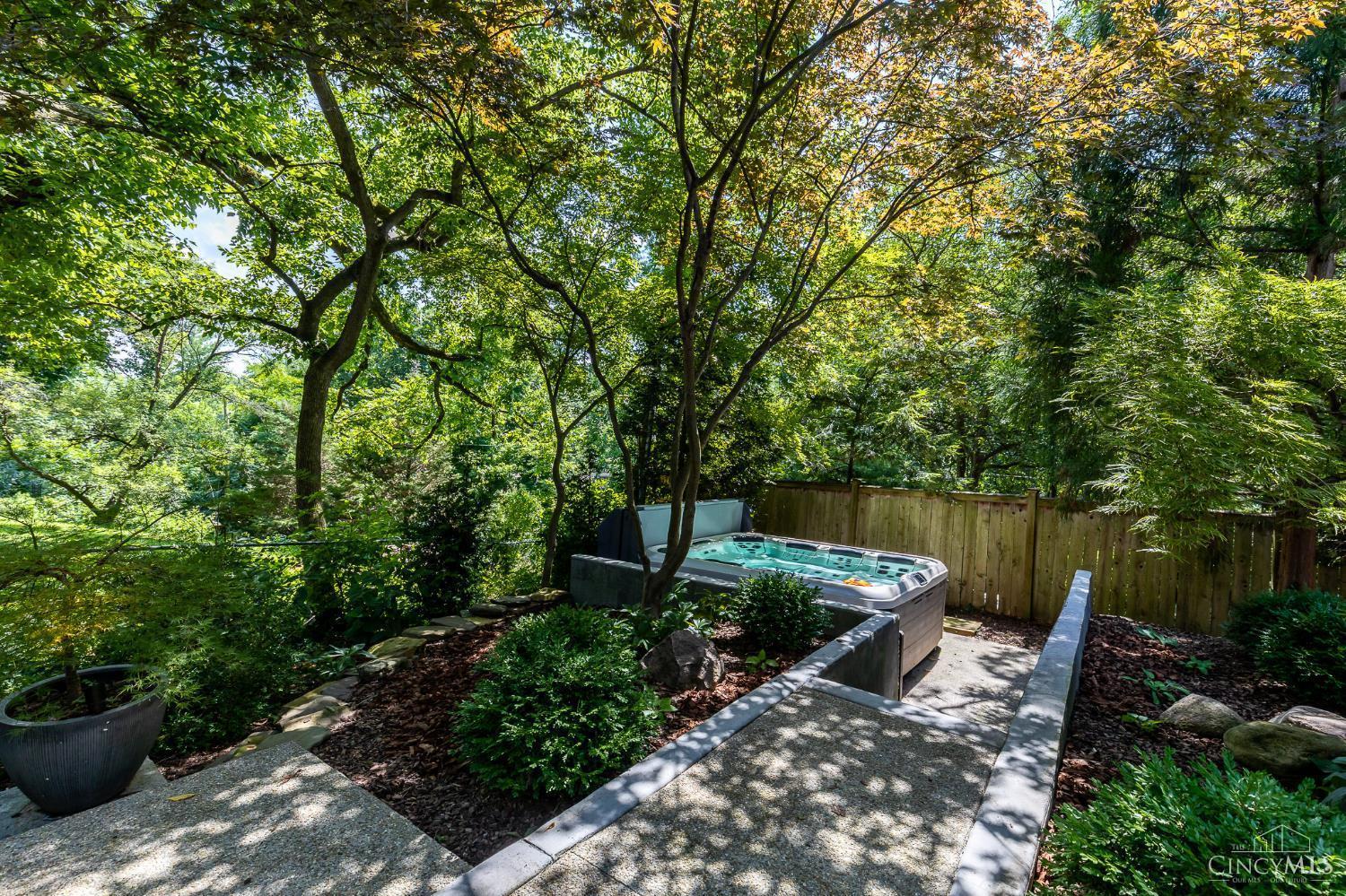 4061 Beechwood Avenue