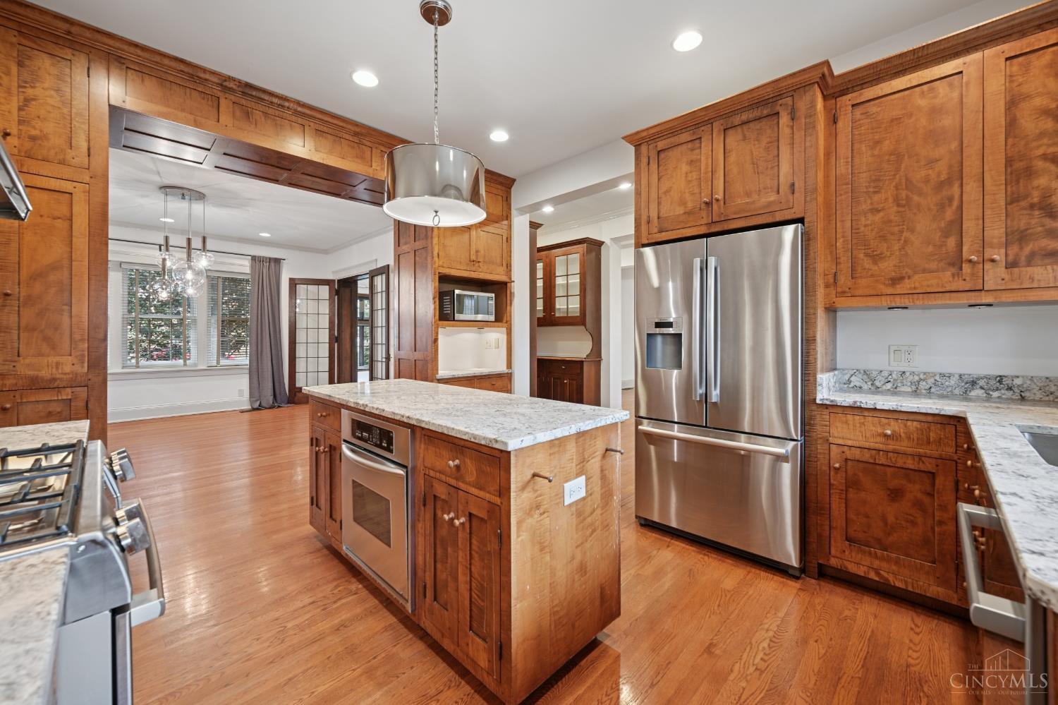 4061 Beechwood Avenue