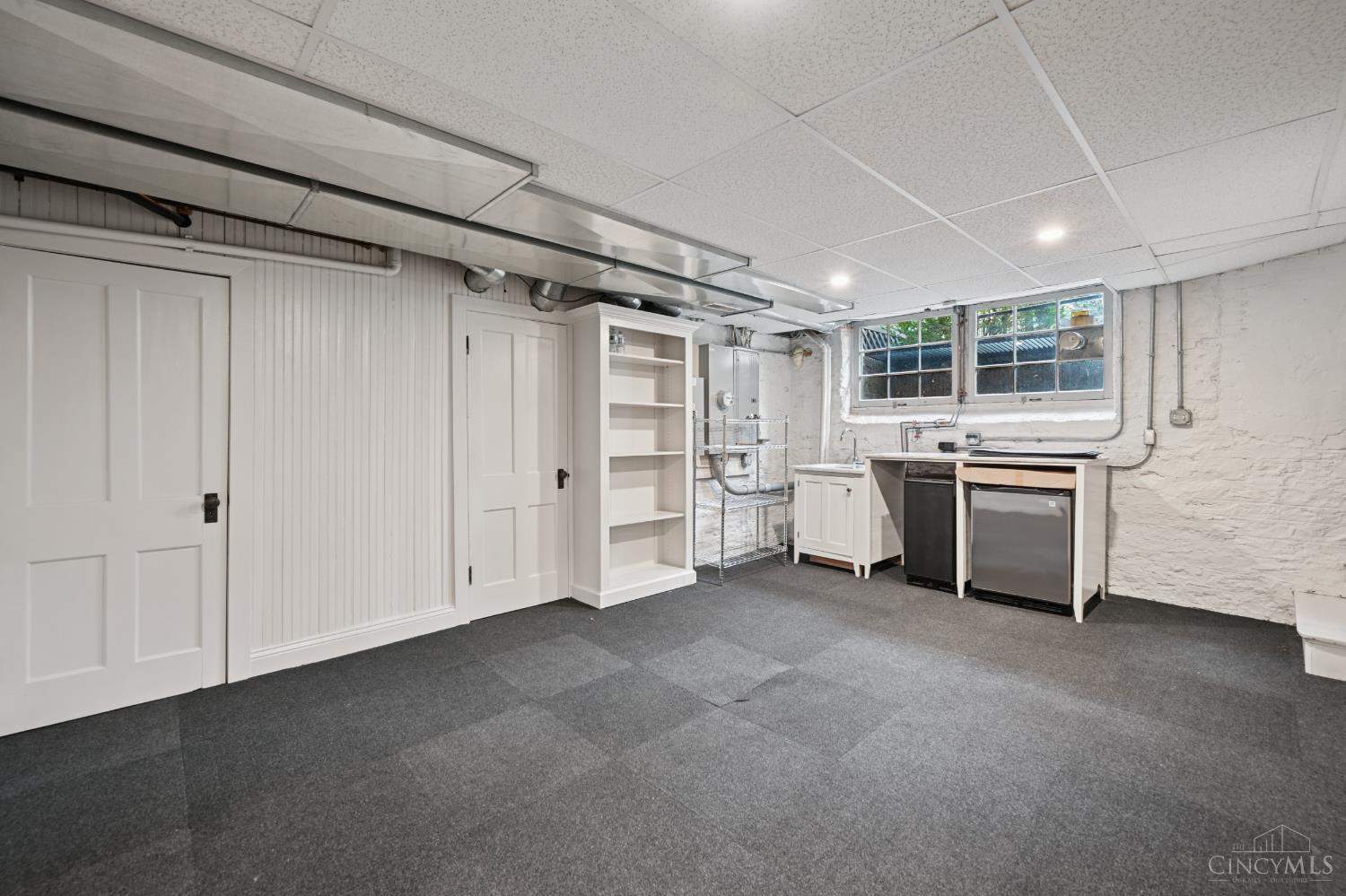 4061 Beechwood Avenue